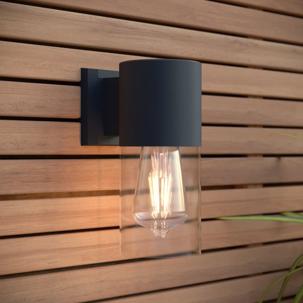 Salcombe Solar Wall Light view 1