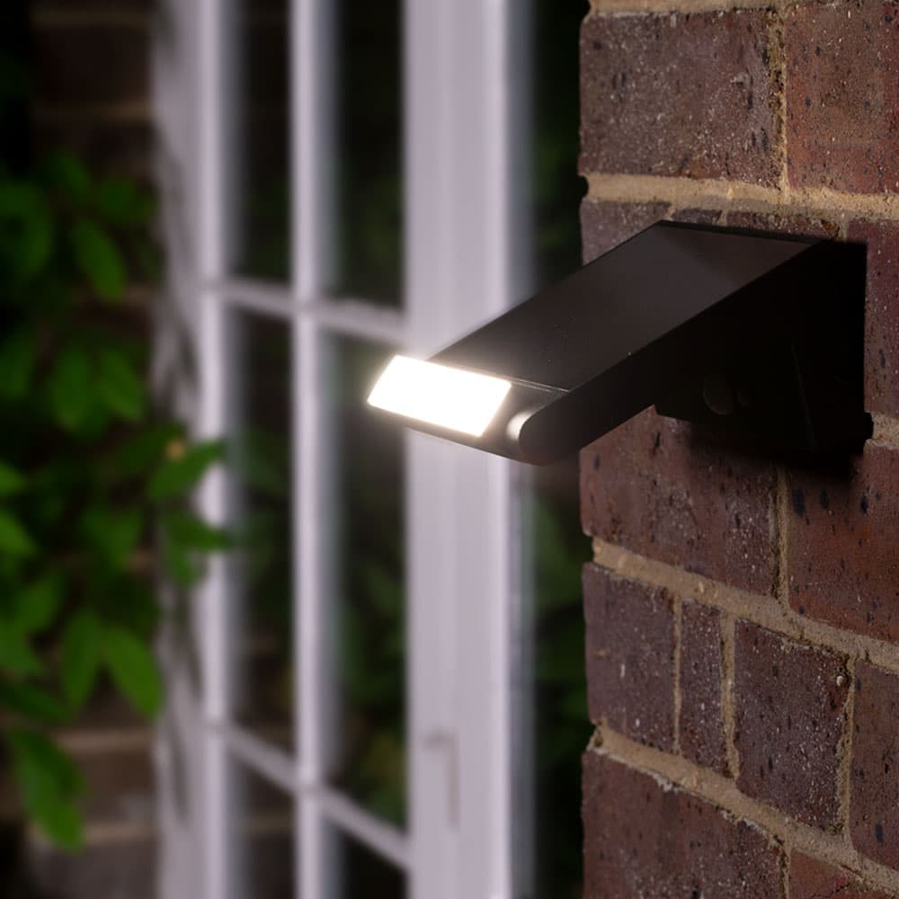Astron Solar Motion Light key features