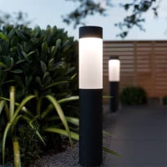 London USB Solar Post Light - Anthracite Edition