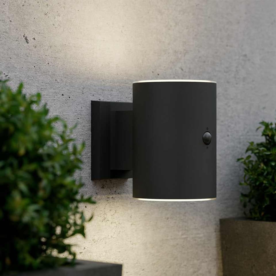 Grantham Up & Down Solar Motion Light video preview