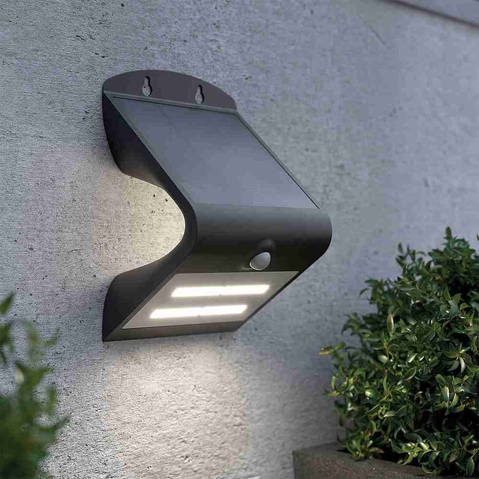 V Light Pro Solar Security Light - Black view 1