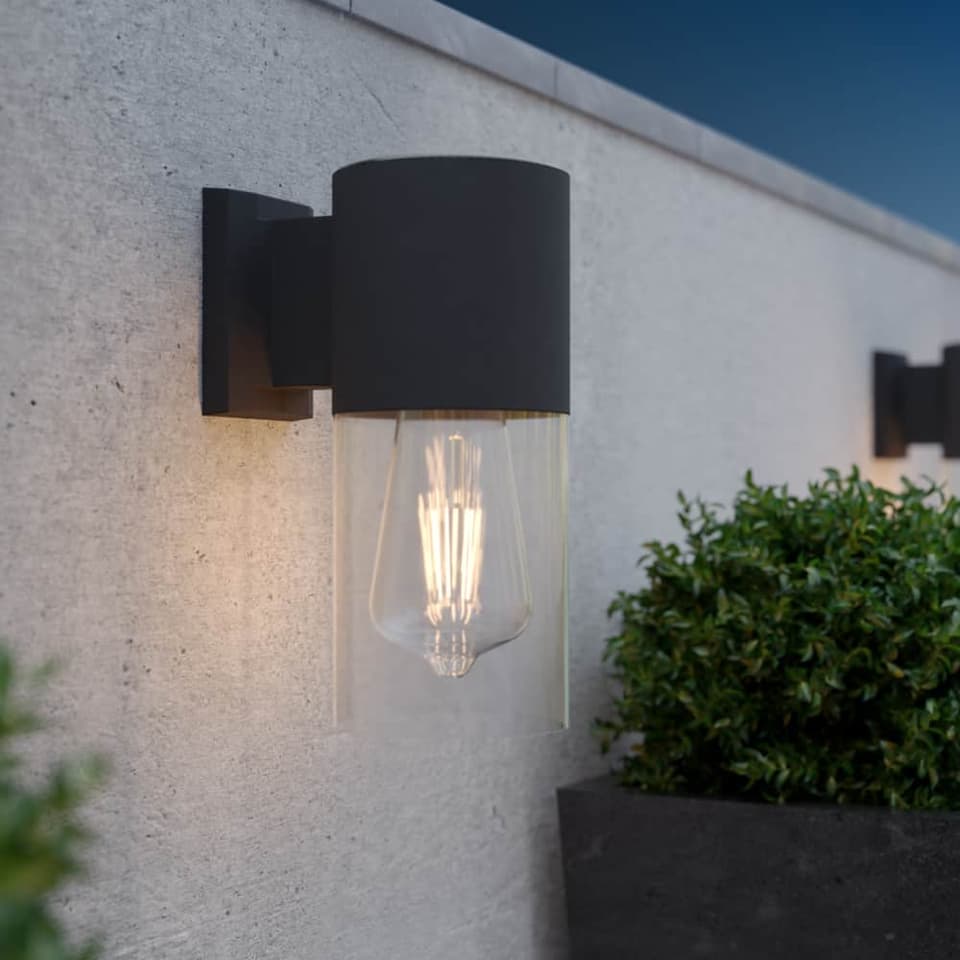 Salcombe Solar Wall Light view 4