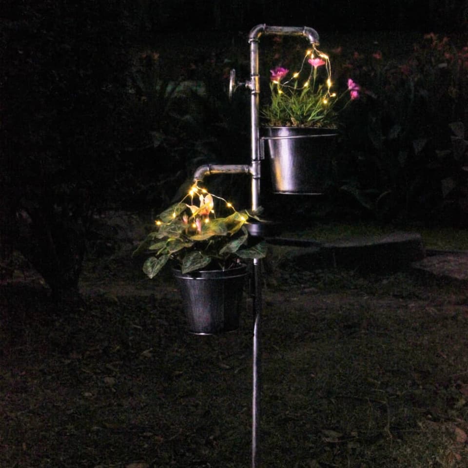 Solar Garden Tap Light view 2