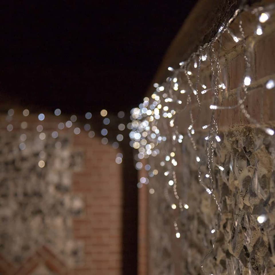 Lumify USB Solar Christmas Icicle Lights - 100 LEDs view 4