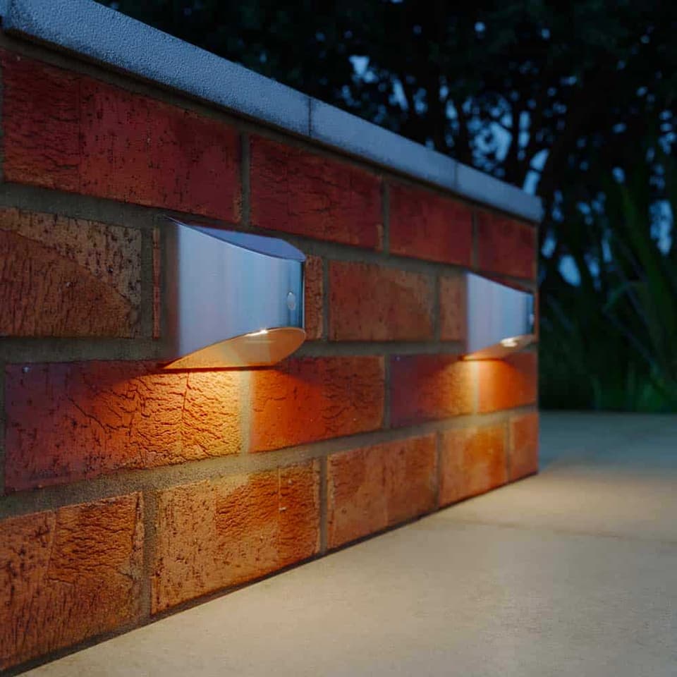 Chiltern Solar Welcome Light view 2