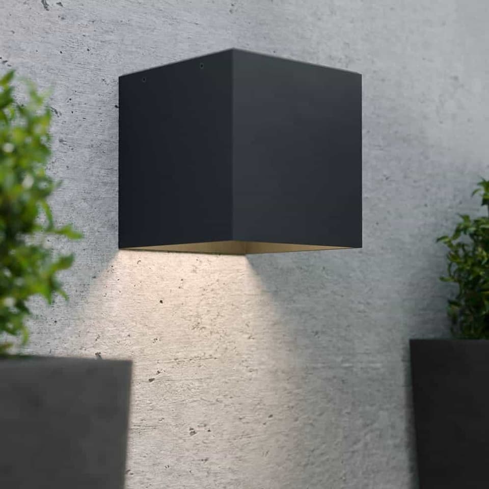 Chelmsford Solar Down Light view 3