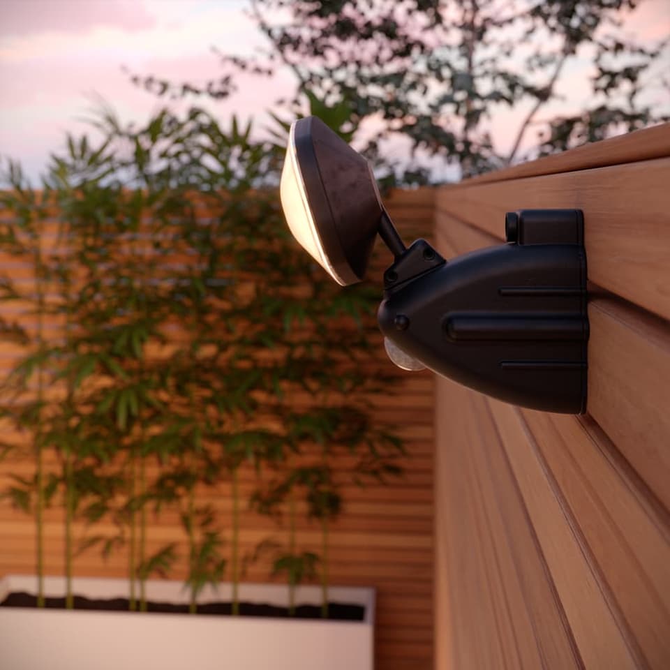 Evo30 Solar PIR Utility Light view 2