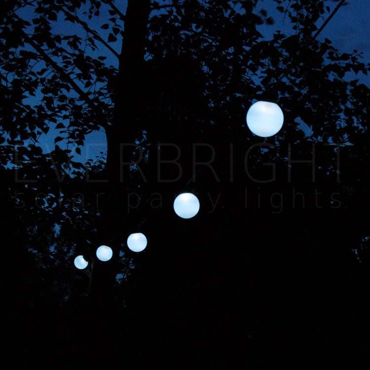 Everbright Solar Party Lights  - 20 White Balls view 5
