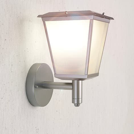 Windsor Solar Wall Light view 1